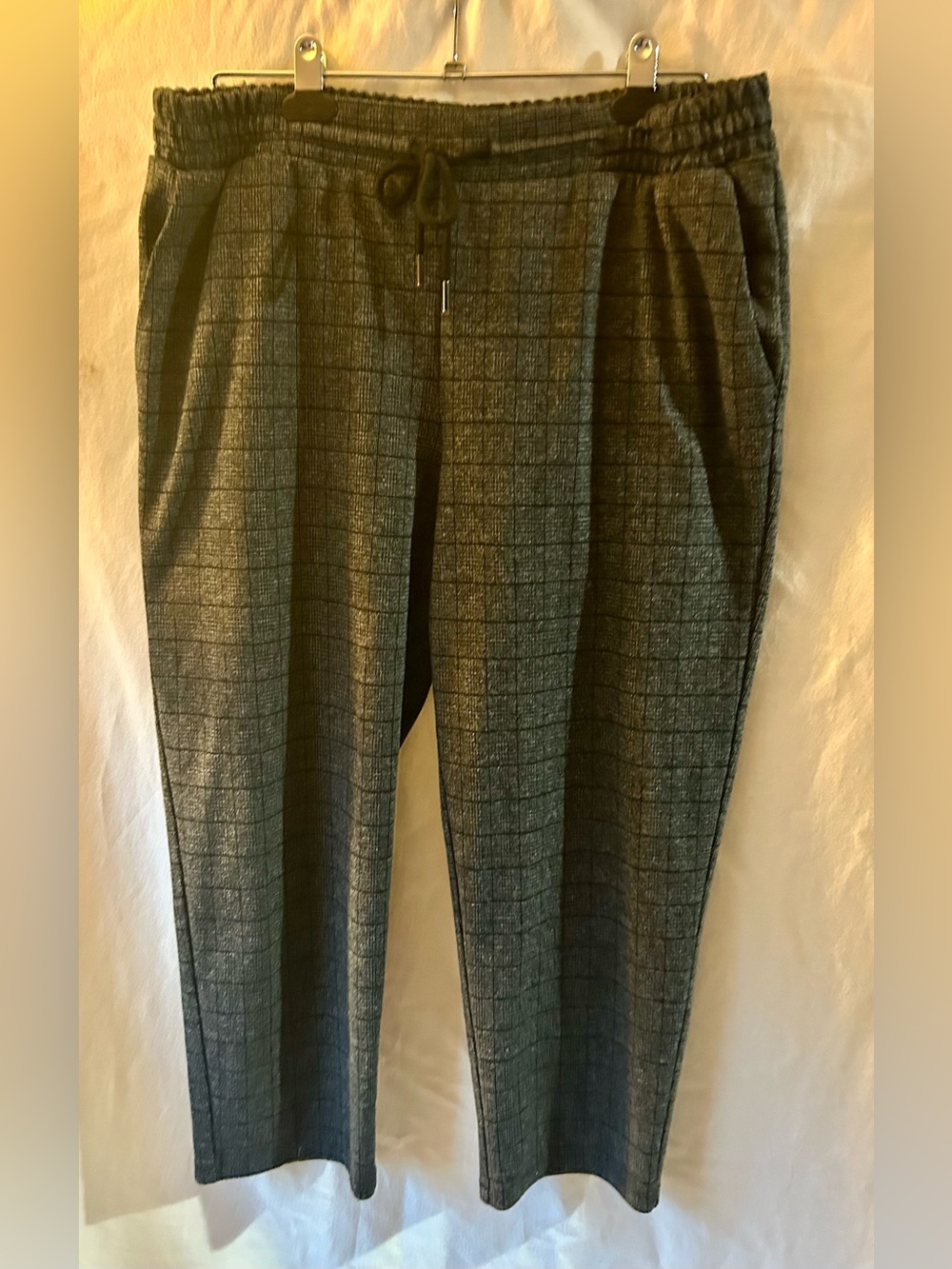 a new day Black Check Plaid Drawstring Crop Women’s Pants Size L